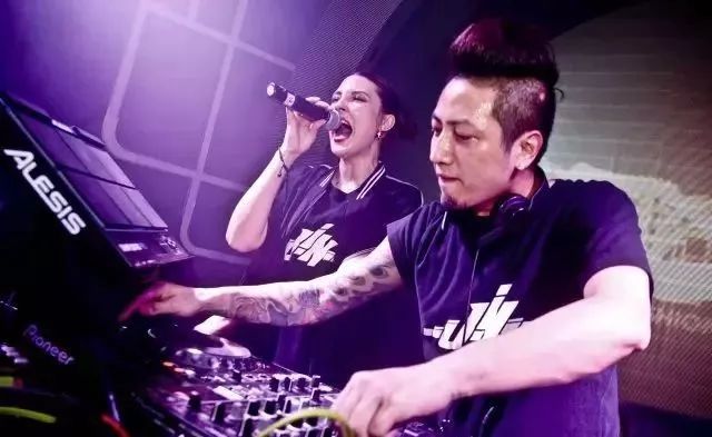 今晚《JIN DJs》PYRO百大&国际化电音之侣即将空降OMNIA-福清奥利亚酒吧/OMNIA超级派对空间