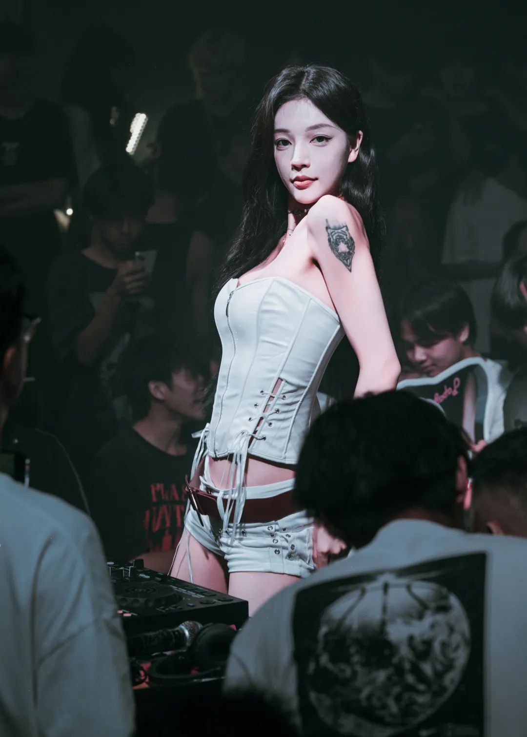 08/05“纯欲天花板”DJ 越小越拍了拍你并向你发出派对邀请-天津FIRST酒吧/FIRST CLUB