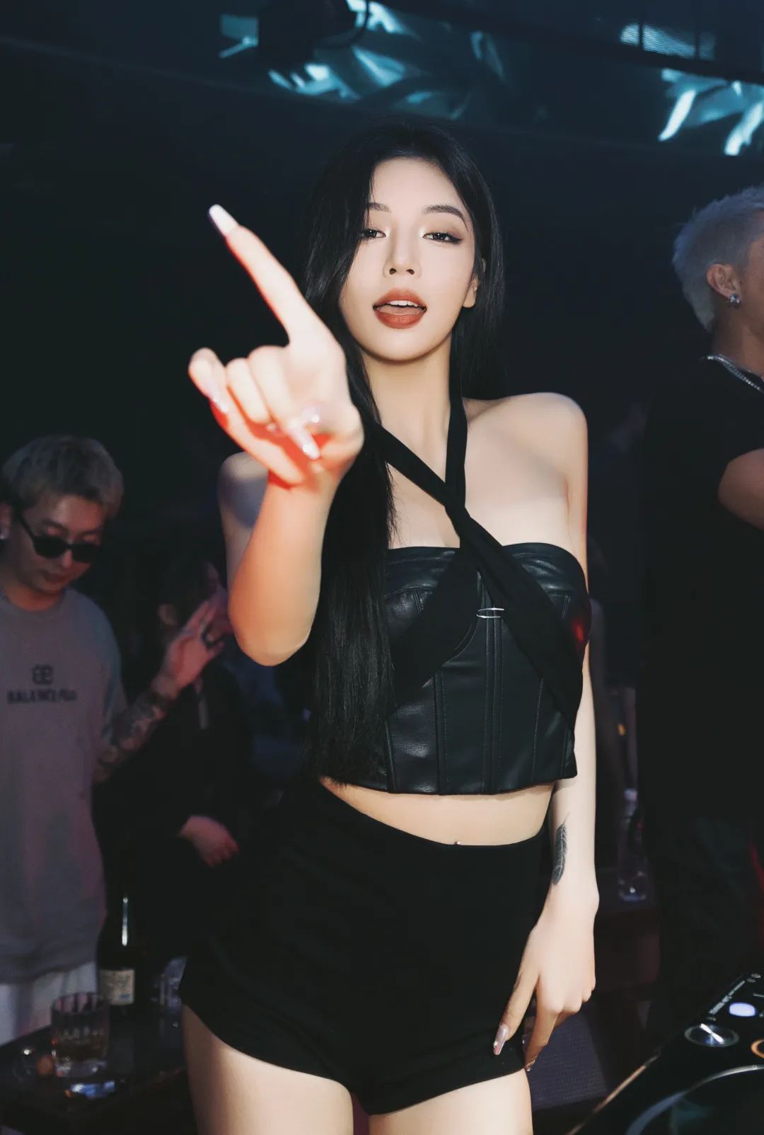 08/05“纯欲天花板”DJ 越小越拍了拍你并向你发出派对邀请-天津FIRST酒吧/FIRST CLUB