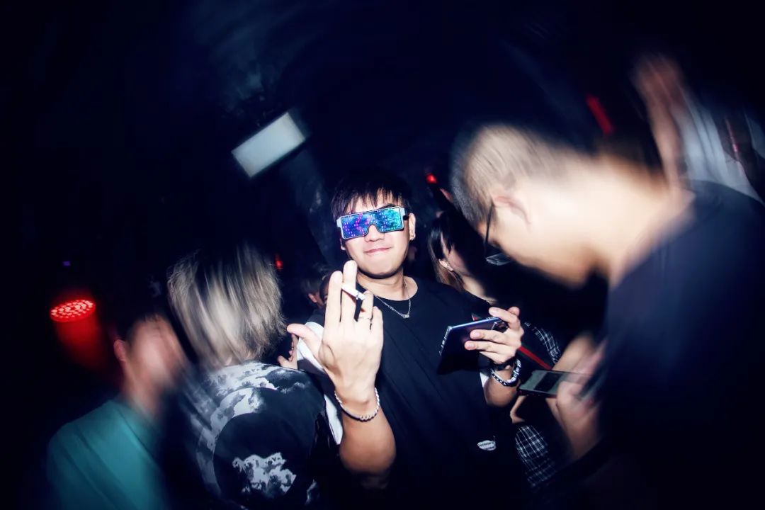 火热激情 持续释放 | Hi MOLLY-武汉HiMOLLY酒吧(光谷泛悦城店)