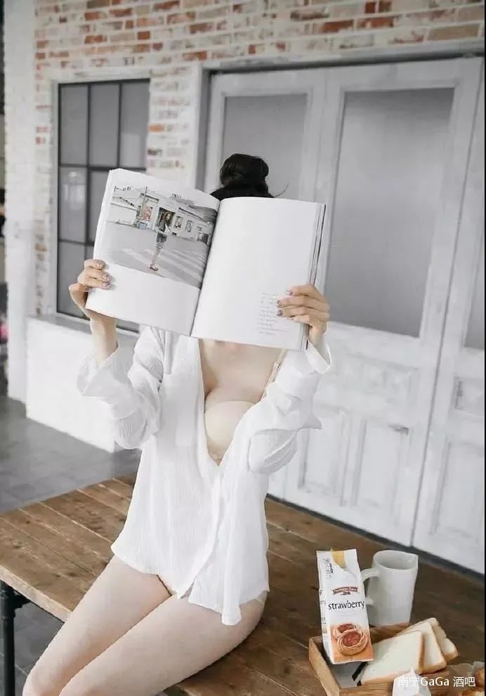 【GaGa酒吧】2021.12.13性感白衬衫单身派对-南宁GAGA酒吧/嘎嘎酒吧