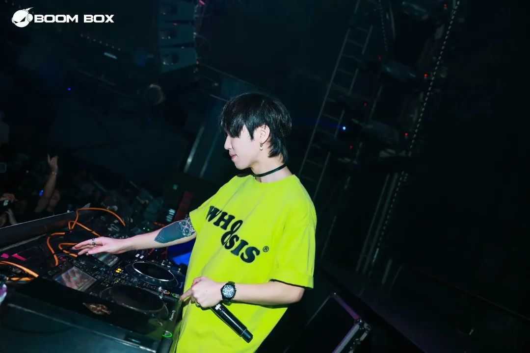 𝗥𝗘𝗩𝗜𝗘𝗪丨BOOM BOX×印记大学生巡回音乐节重庆站-重庆BOOM BOX酒吧