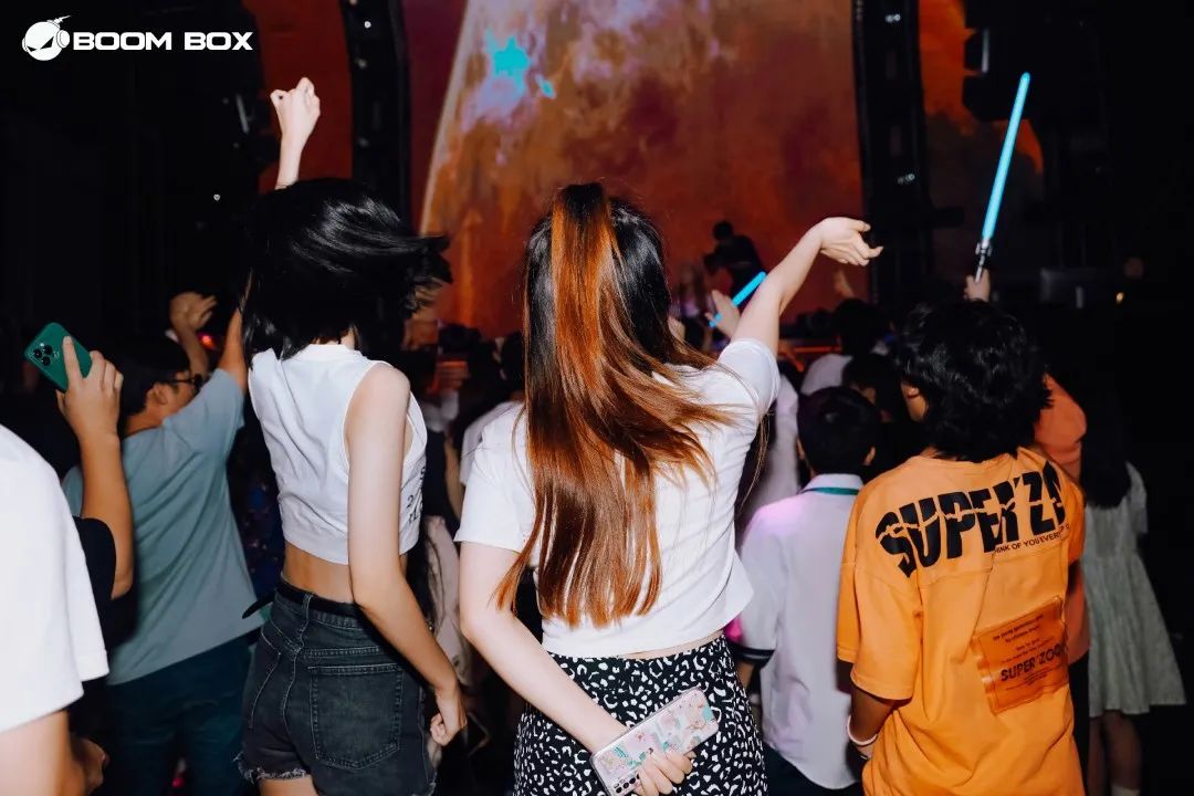 𝗥𝗘𝗩𝗜𝗘𝗪丨BOOM BOX×印记大学生巡回音乐节重庆站-重庆BOOM BOX酒吧