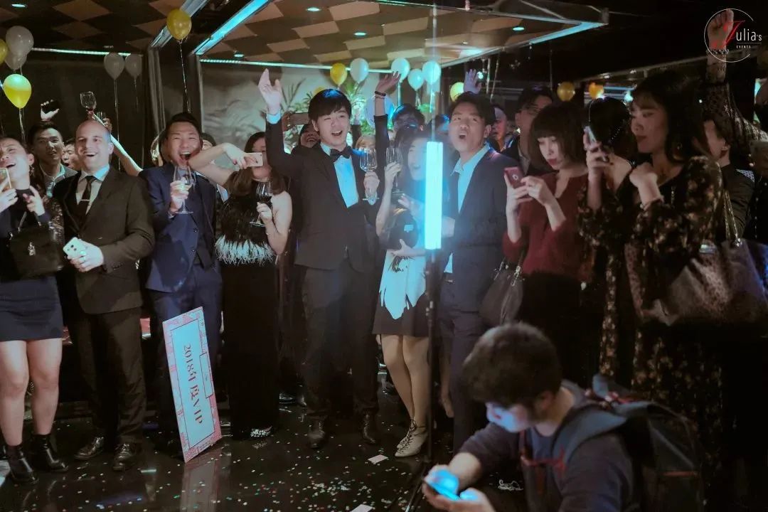 11.10(Fri) 双十一单身节趣味脱单派对 Singles Party-上海FC酒吧/FC Club