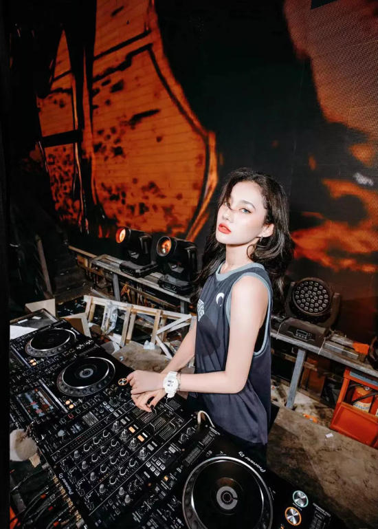 OPEN HOUSE /【嘉宾预告】 | 性感警报线已拉响，尽情释放你的Rave power！-湘潭OH酒吧/OpenHouse Club