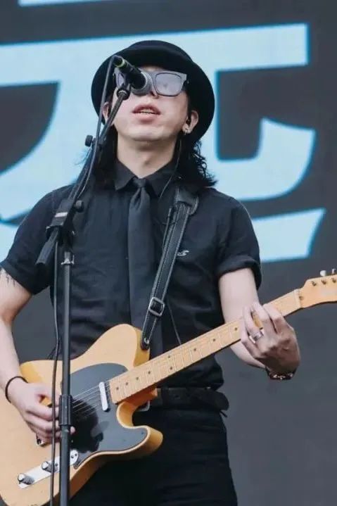 「衡山路」· 小海2023乐队巡演｜坚果NUTS-重庆坚果LIVE HOUSE