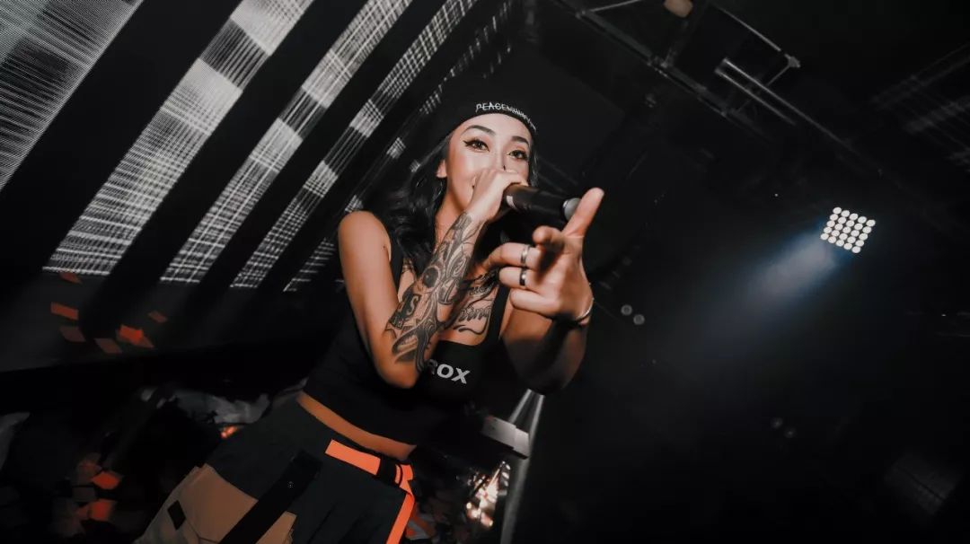 就在今夜，PYRO中国女子百大DJ TOP57 “轰炸”全场-伊宁NF酒吧/NF派对空间酒吧