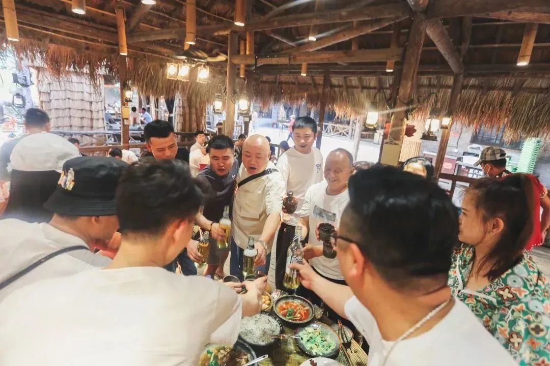 诺湘联盟 株洲&耒阳-携手奋进 向阳而行！三店高管一家亲西双版纳团建之旅-株洲C位酒吧/CENTRE WALK