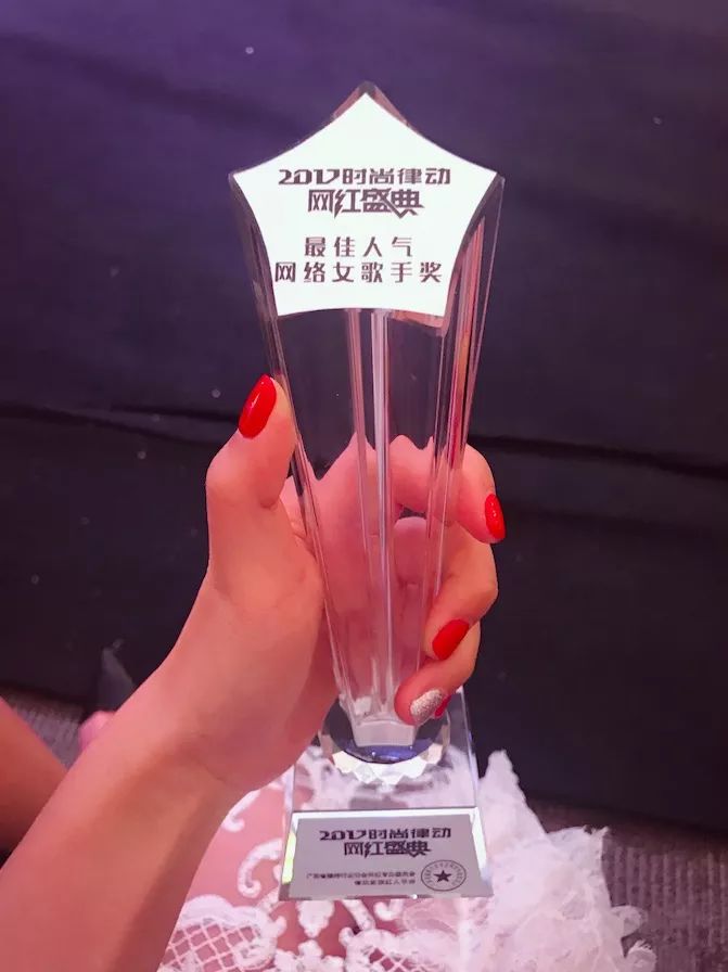 皇朝夜色 ▎6/23 抖音女神 肖茜《你的酒馆对我打了烊》粉丝见面会-深圳皇朝夜色酒吧