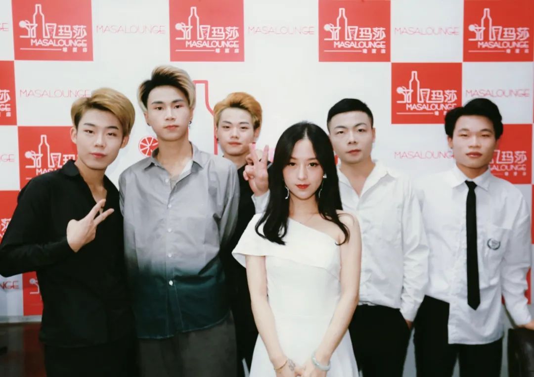 玛莎酒吧-10月17日《情歌女神-小斐鱼》粉丝见面会精彩回顾-塘厦0769玛莎酒吧/MASA CLUB