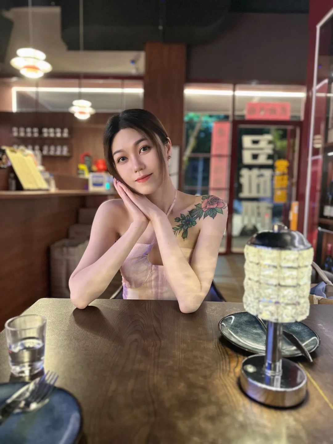 超人气新晋女DJ.LUNA今晚实力登场！哈尔滨纯生：438元/2打送一打！-云浮NANA酒吧/NANA LIVE HOUSE