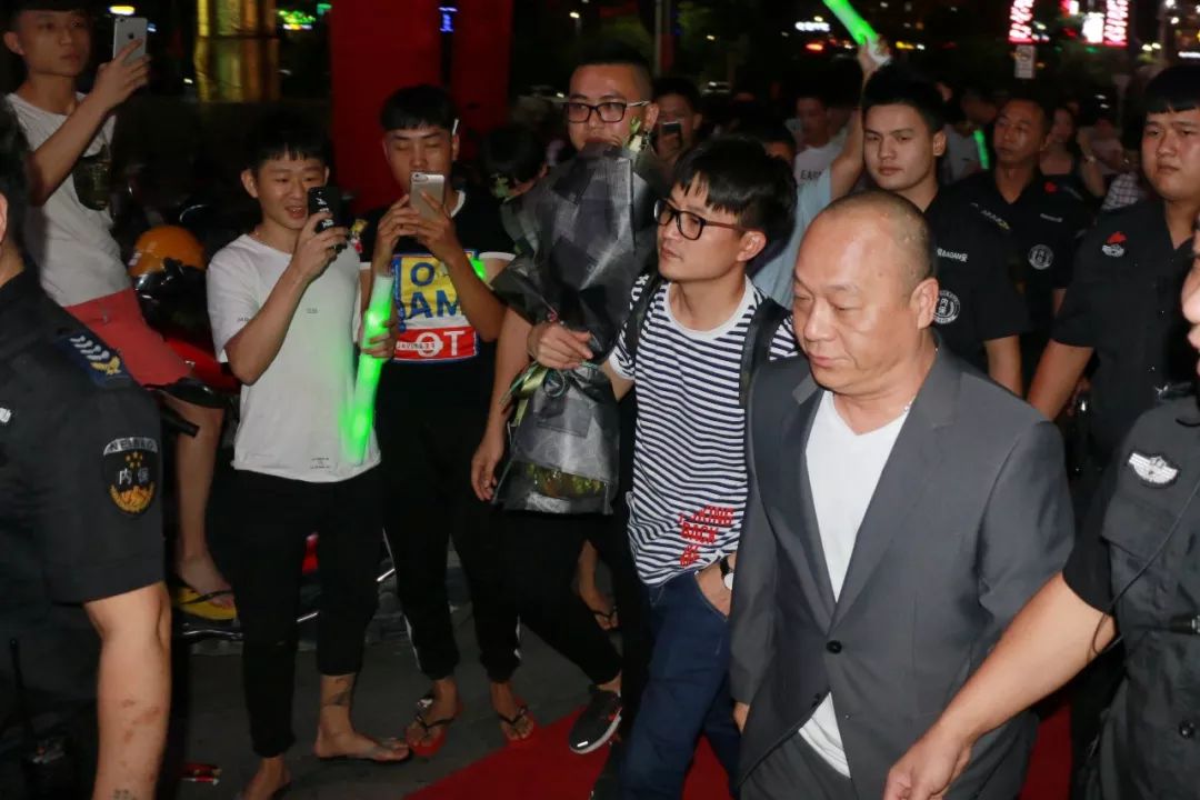回顾丨香港著名巨星 大B哥【吴志雄】星际一号酒吧 明星见面会-丰顺星际一号酒吧