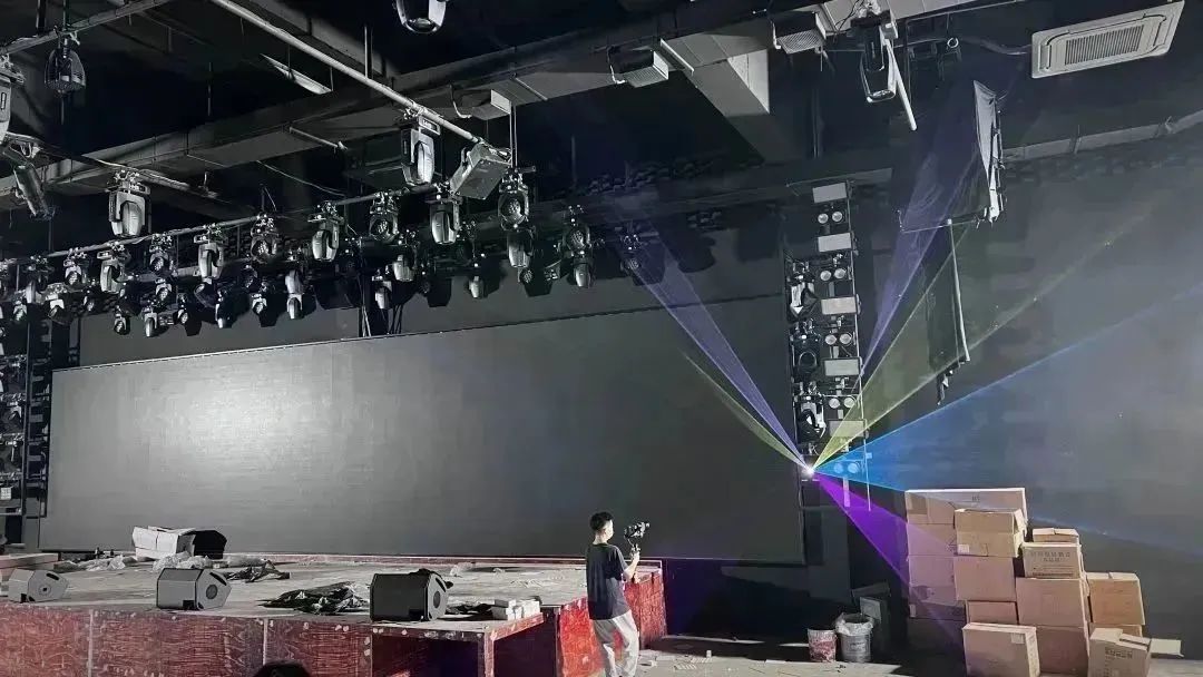 一个神圣的符号，即将破茧而出-潮州观雲顶LIVE HOUSE