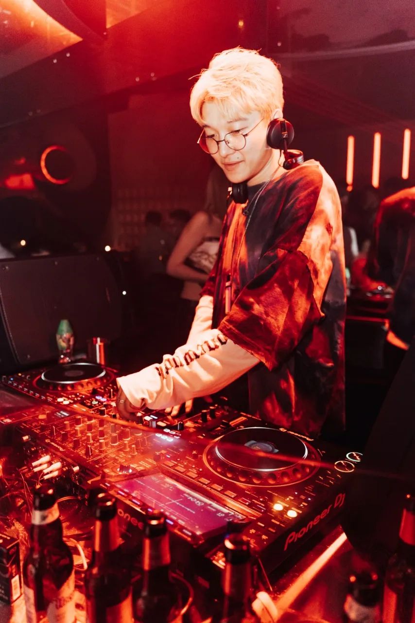 9.27本周五DJ KAYA 青岛OWL创始人、音乐总监-福州秘窖酒吧/TheCellar CLUB