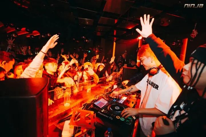 9.27本周五DJ KAYA 青岛OWL创始人、音乐总监-福州秘窖酒吧/TheCellar CLUB