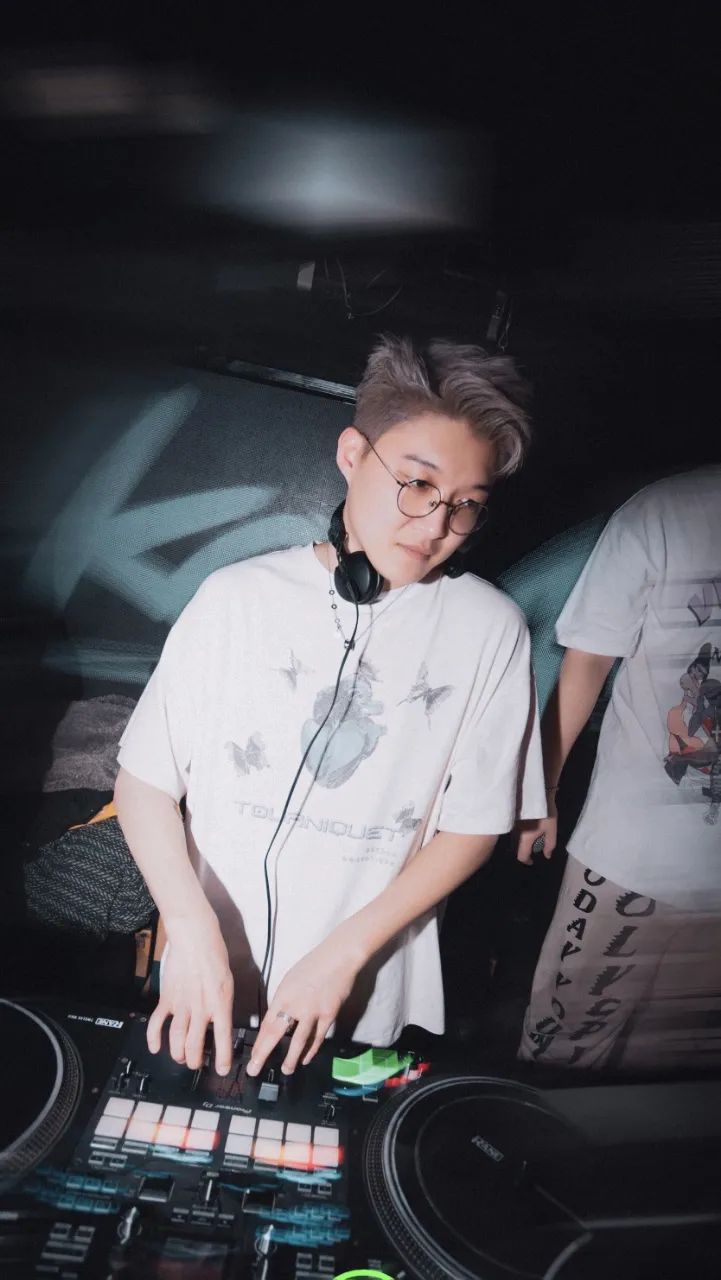 9.27本周五DJ KAYA 青岛OWL创始人、音乐总监-福州秘窖酒吧/TheCellar CLUB