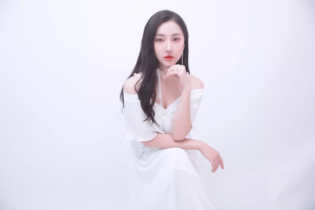 抖音播放量过亿歌曲“世间美好与你环环相扣”演唱者瑾妍丨2020.01.14 #T.ONE 3.0 CLUB 与你不见不散-藤县TONE酒吧