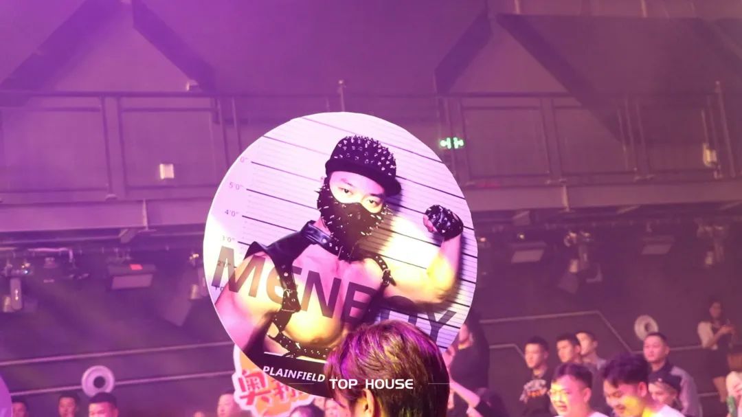 嘉宾回顾#肌肉猛男，硬核现场，性感不再是女人的权利！-利川TOP HOUSE酒吧