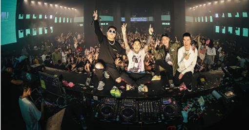 【重磅大咖】11.15 - PYRO中国百大DJ X-Large X MC Coin SG厂牌核心成员，震撼来袭！-哈密MAX麦克斯酒馆