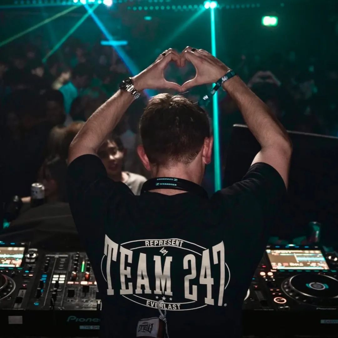 2月15日 | 来自海峡群岛根西岛的 DJ/制作人 JOSH LE TISSIER-澳门PARA酒吧/PARA CLUB