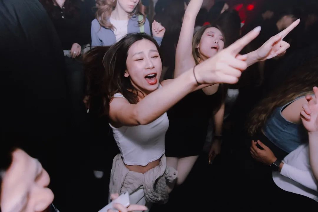 LE BARON 上海 - 艺人阵容排好了-上海LeBaron酒吧/勒巴隆酒吧
