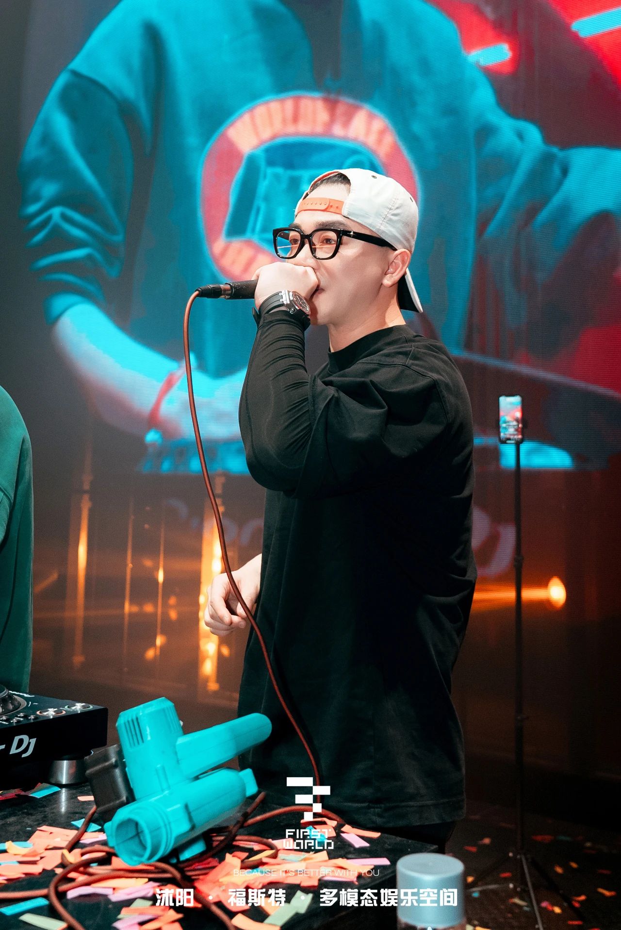 “不是每一场演出都能被记住🔥但这一场，你一定不想错过🔥#𝗙𝗜𝗥𝗦𝗧多模态娱乐空間-沭阳FIRST WORLD