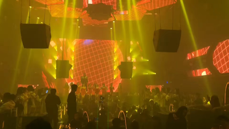╭┈┈┓ 🔥𝟑𝟑𝟗𝟖 𝐌𝐀𝐗🔥 ┆转场┆👁夜生活刚刚开始