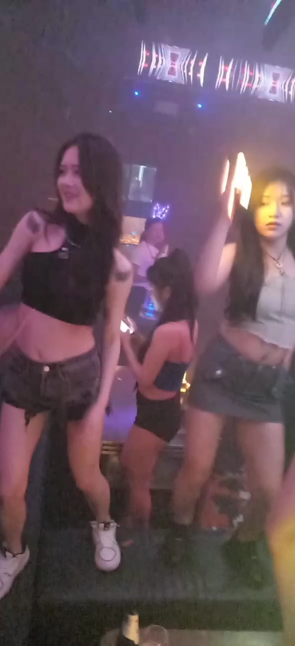 快乐不止这些-凯里