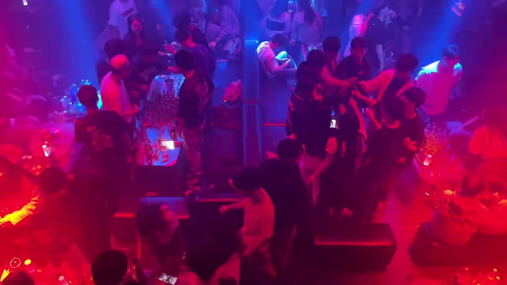 酒吧劲爆现场-昆明EDC酒吧/EDC CLUB