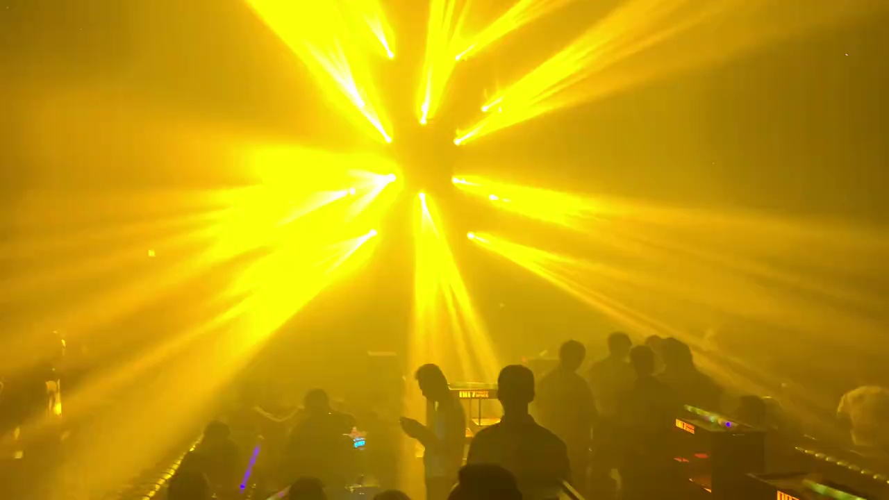 酒吧劲爆现场-宜良007酒吧/007 PARTY SPACE