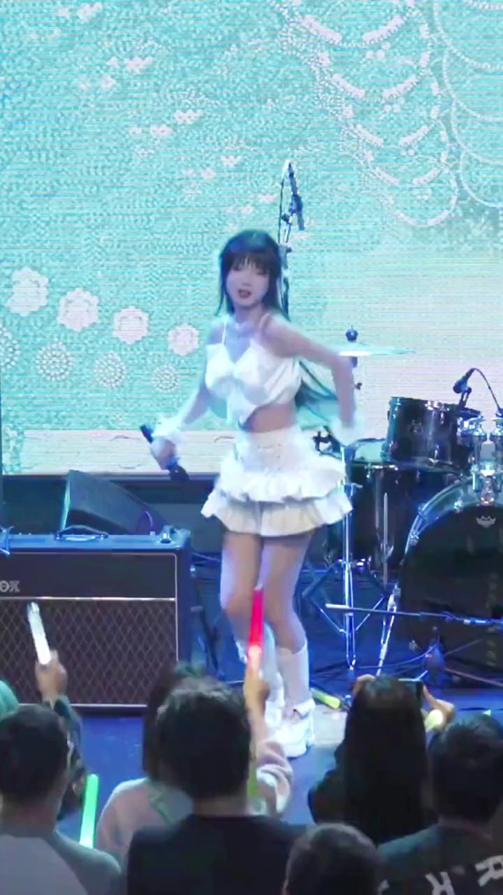 酒吧劲爆现场-成都MAO Livehouse