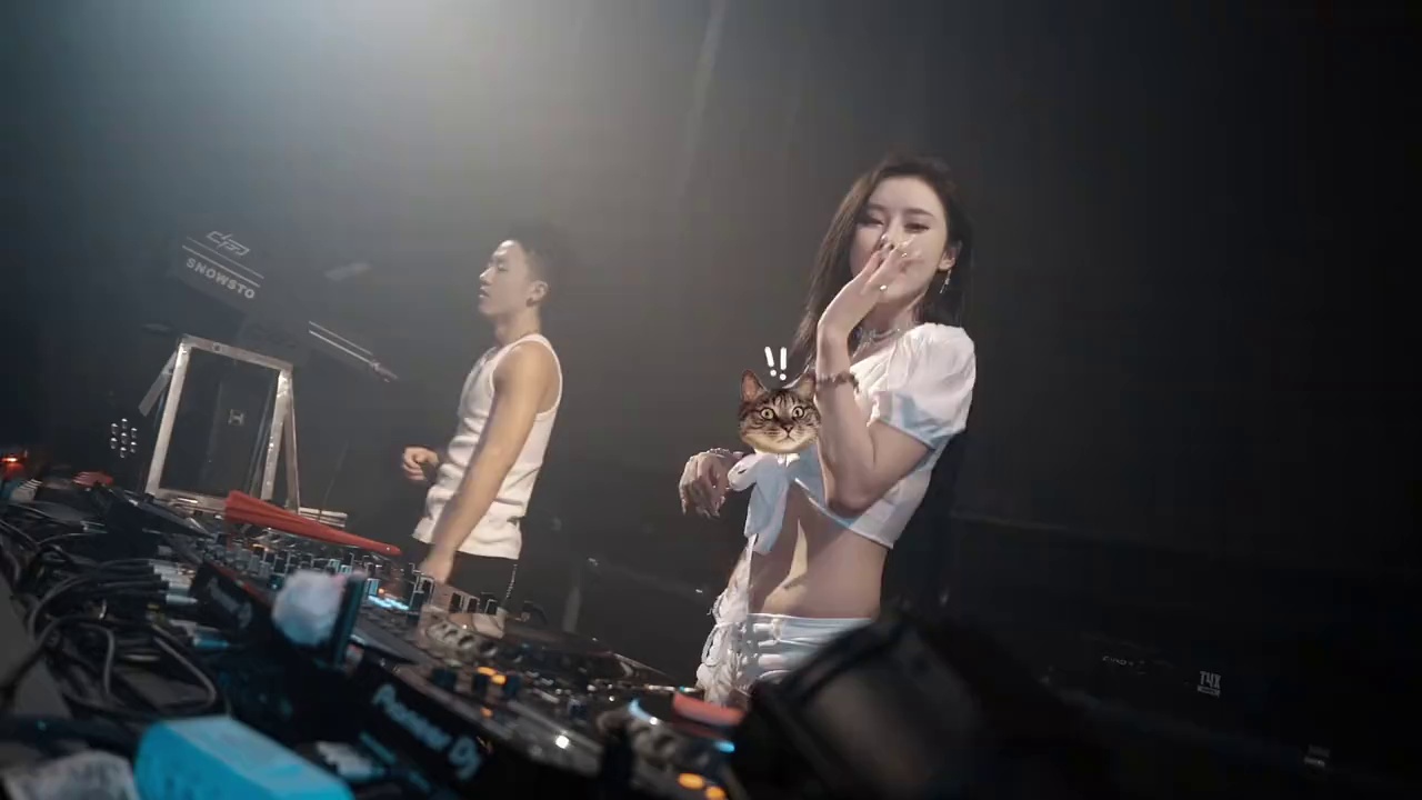 酒吧劲爆现场-郴州十三狼酒吧/THIRTEEN WOLF CLUB