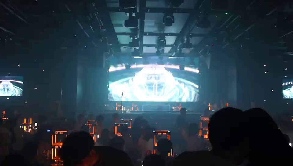 酒吧劲爆现场-广州TT酒吧/TT CLUB 