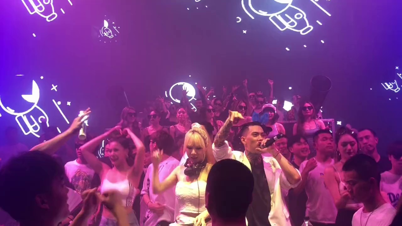 酒吧劲爆现场-德阳阿丽萨酒吧/AMNESIA CLUB