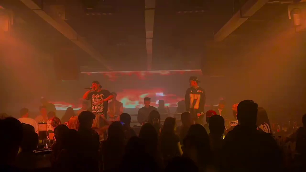 酒吧劲爆现场-伊宁酒吧劲爆现场