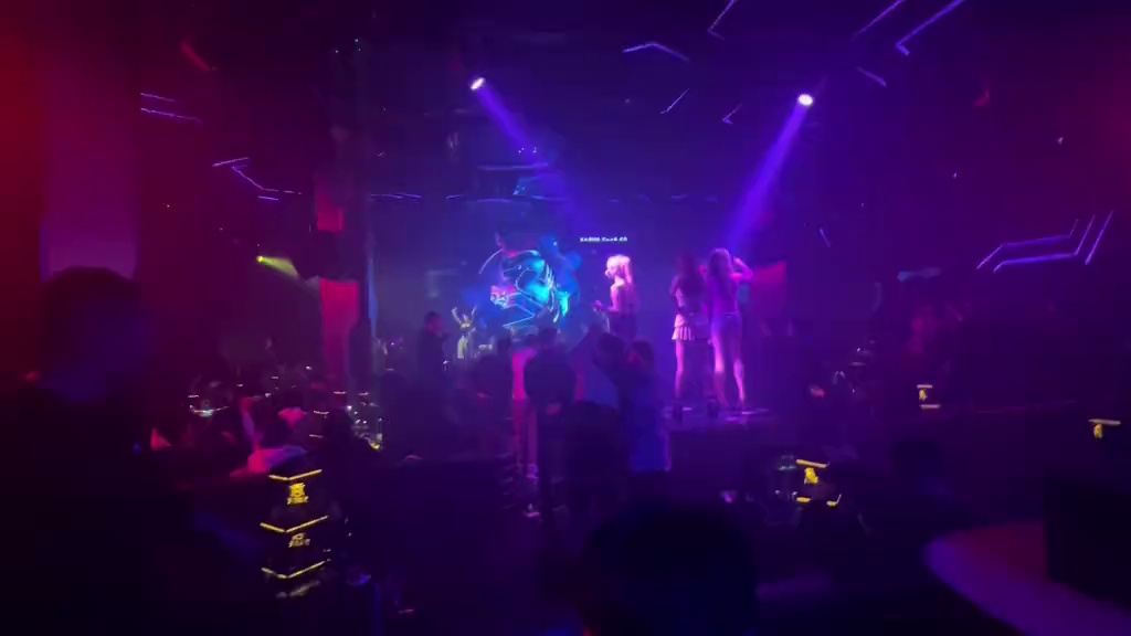 酒吧劲爆现场-奎屯天宫酒吧/天宫CLUB