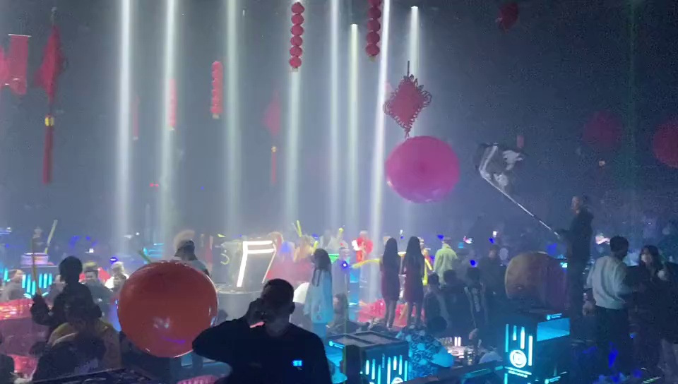 酒吧劲爆现场-峡山DD酒吧/DD CLUB