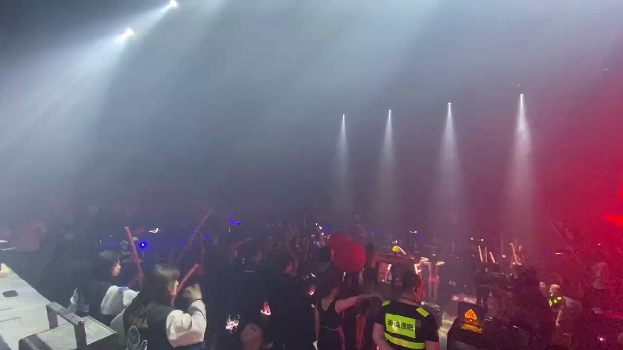 酒吧劲爆现场-峡山DD酒吧/DD CLUB