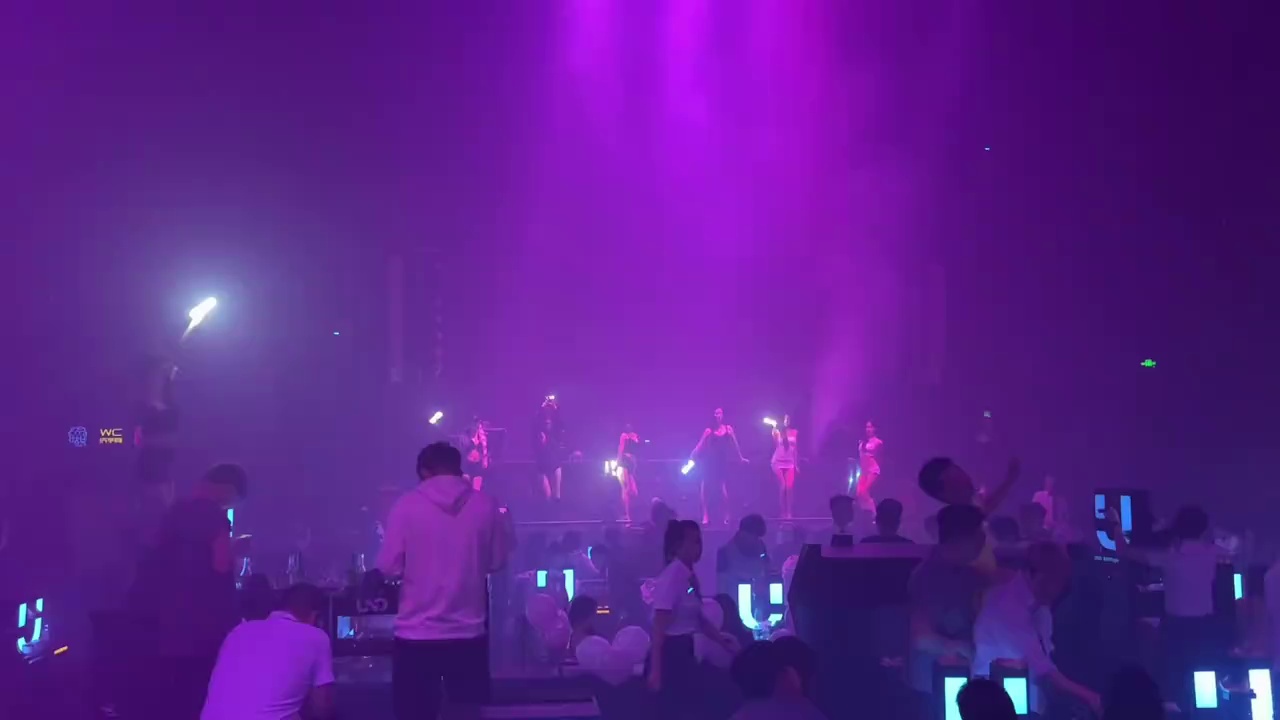酒吧劲爆现场-韶关UND酒吧/UND STATION CLUB