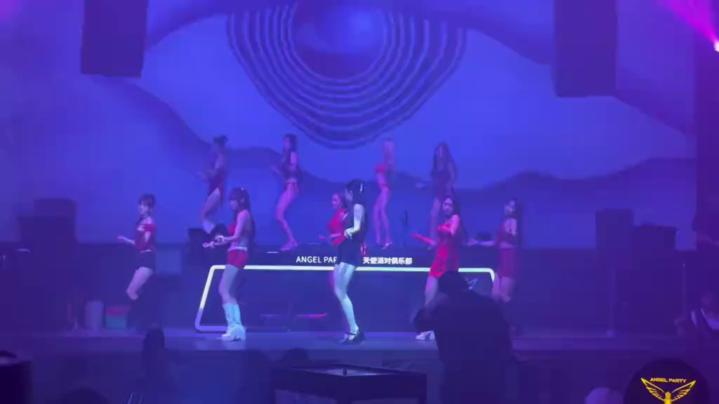 酒吧劲爆现场