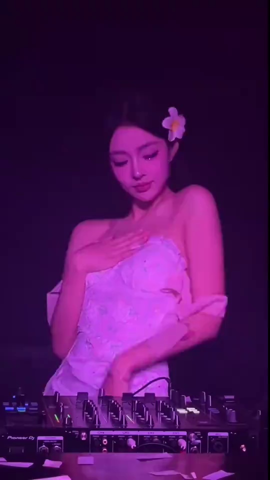 酒吧劲爆现场