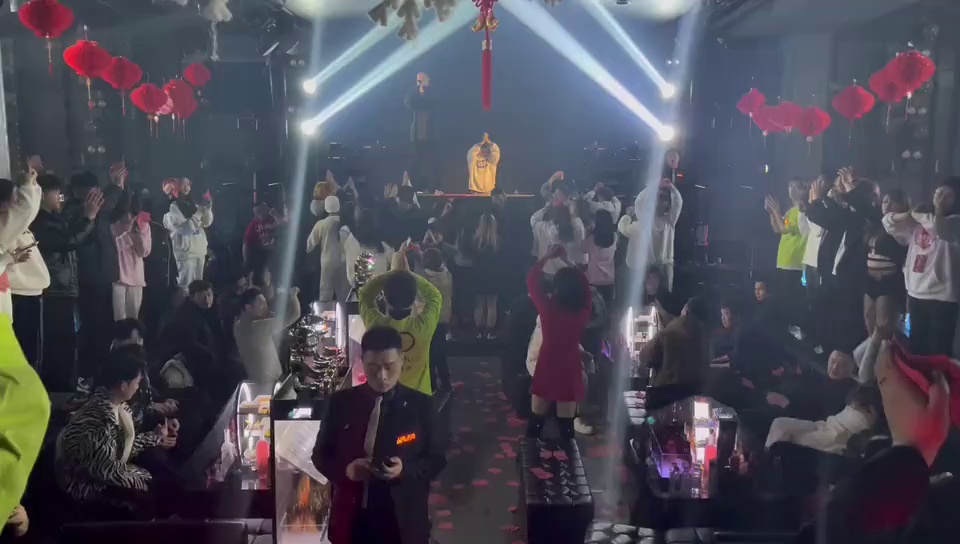 酒吧劲爆现场