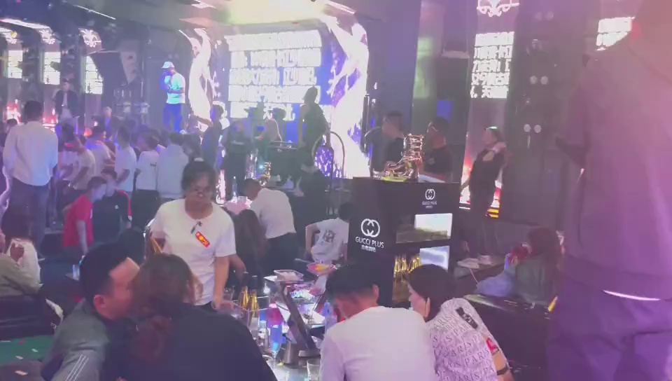 酒吧劲爆现场