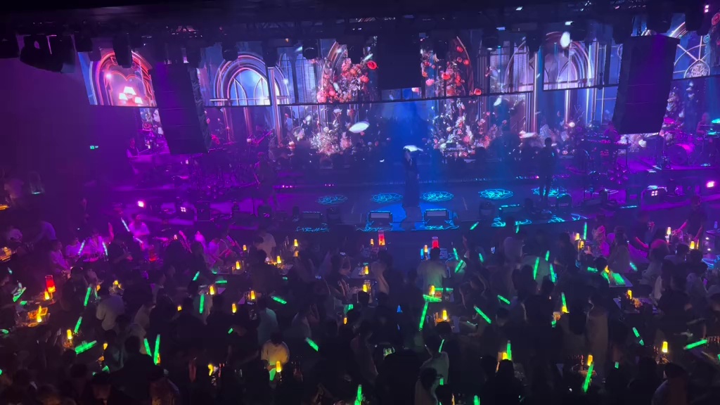 酒吧劲爆现场-广州空瓶子LIVESHOW