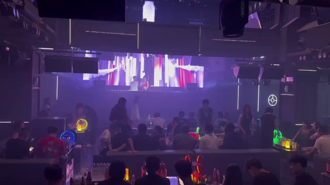 酒吧劲爆现场-天长星辰酒馆