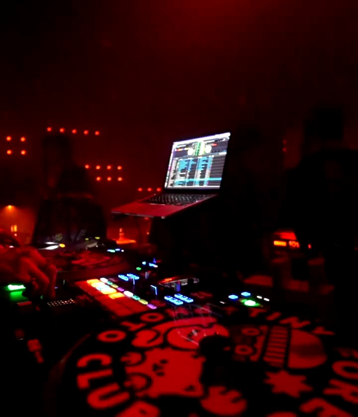 酒吧劲爆现场-广州101 Social Club