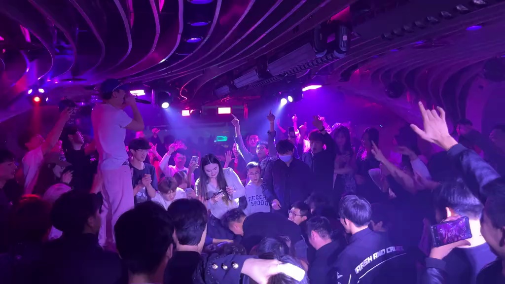 酒吧劲爆现场-济南MISS酒吧/MISS CLUB