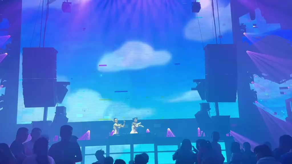 酒吧劲爆现场-万宁大鲨鱼酒吧/BIG SHARK