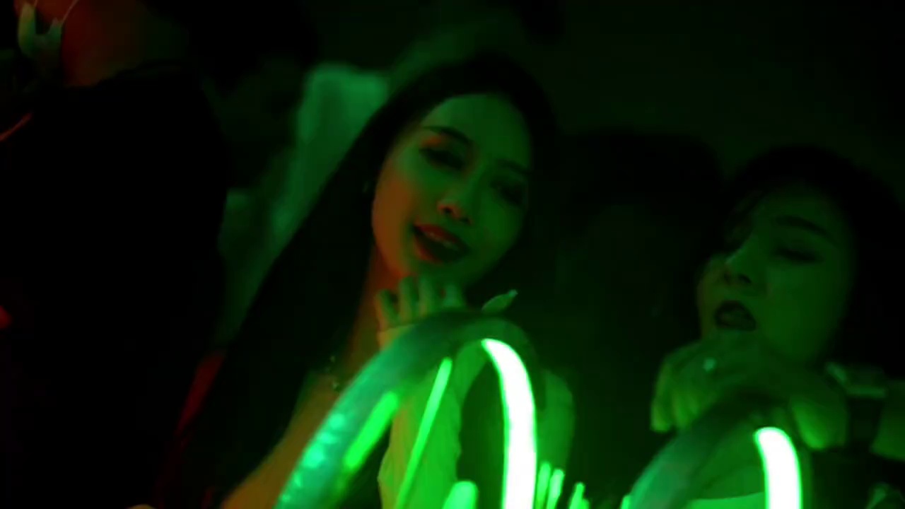 酒吧劲爆现场