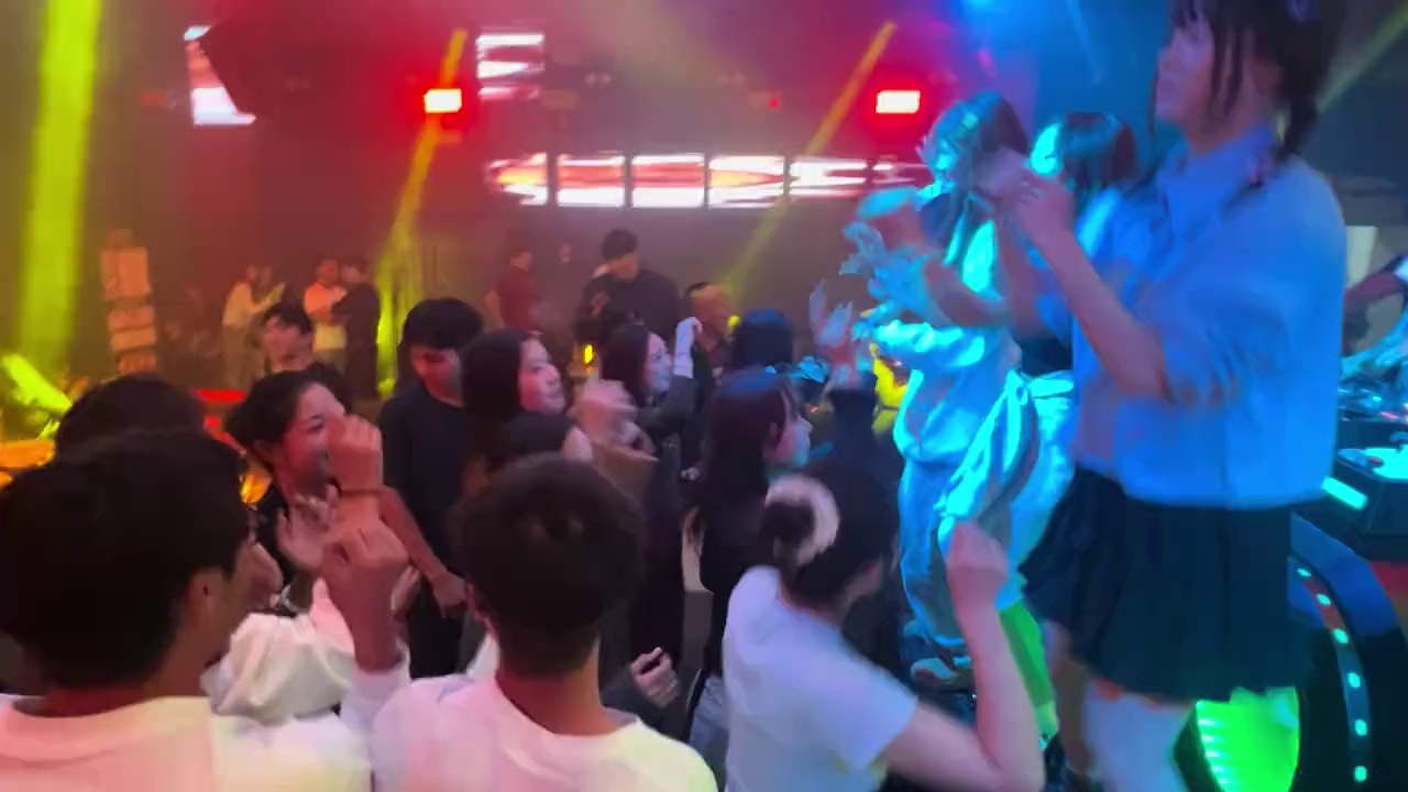 酒吧劲爆现场